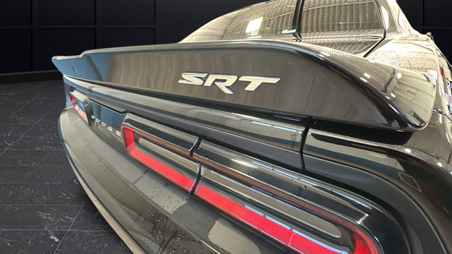 Used 2015 Dodge Challenger SRT w/ Technology Group RWD image 33