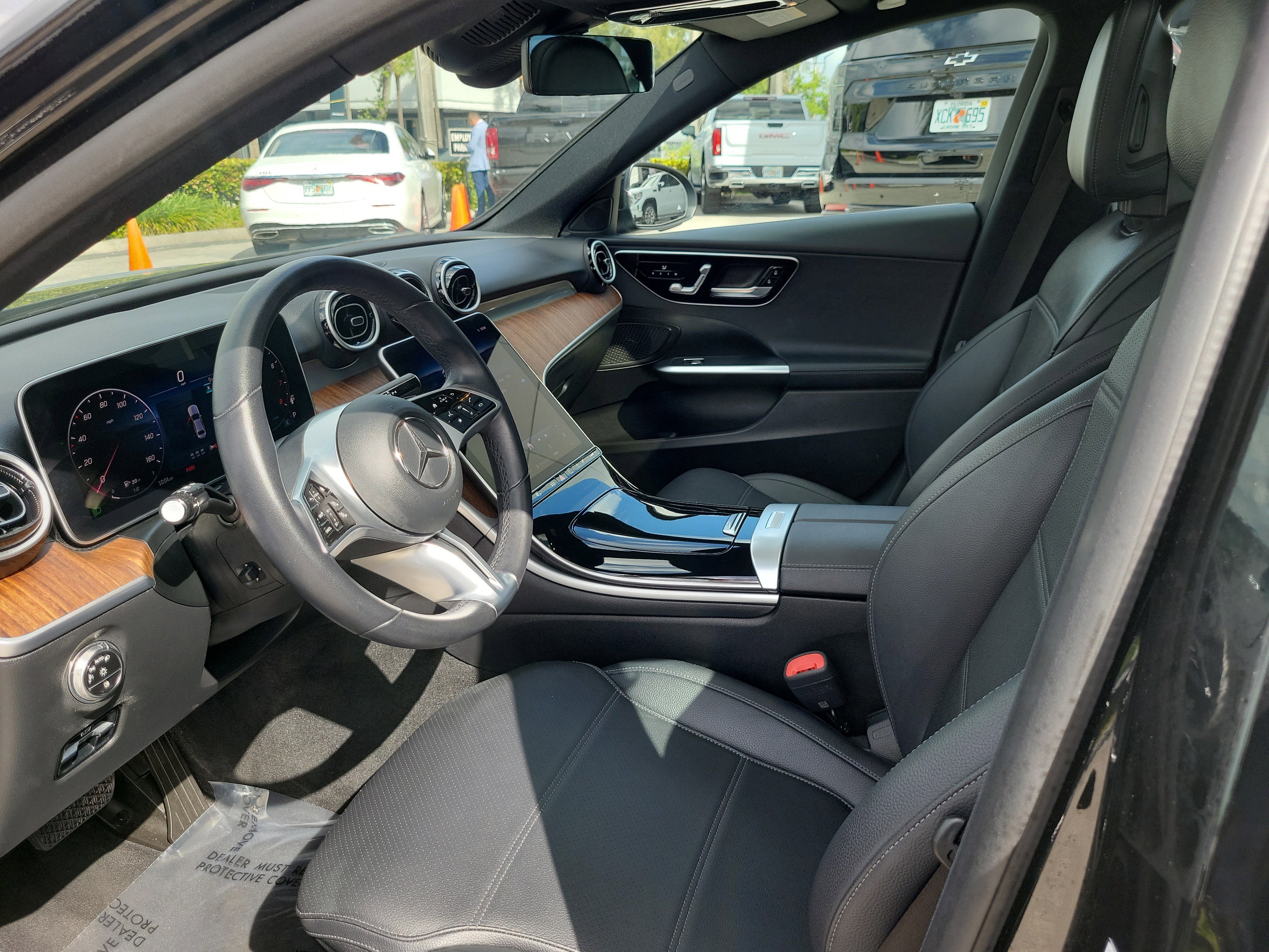 Used 2025 Mercedes-Benz C 300 Sedan image 12