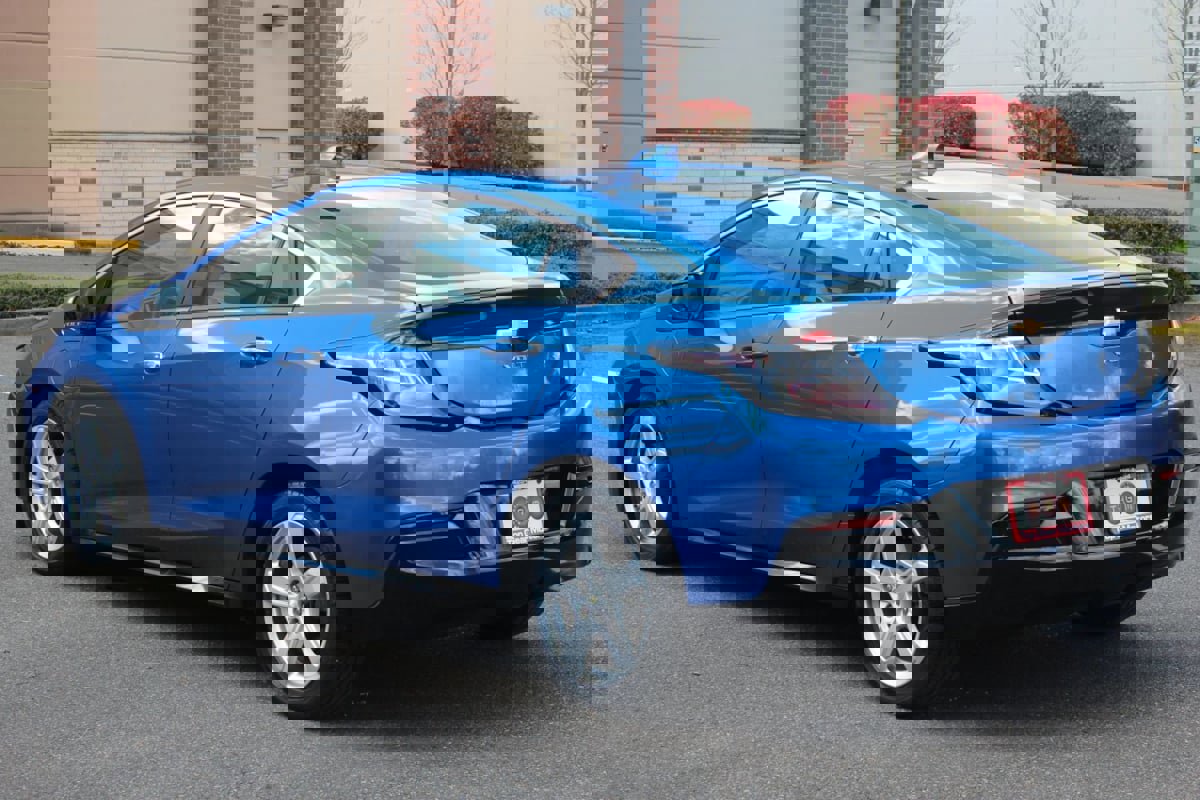 Used 2016 Chevrolet Volt LT image 3