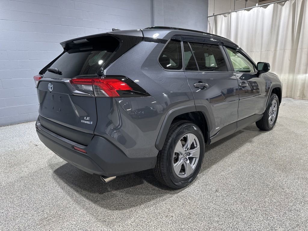 Certified 2022 Toyota RAV4 LE image 3