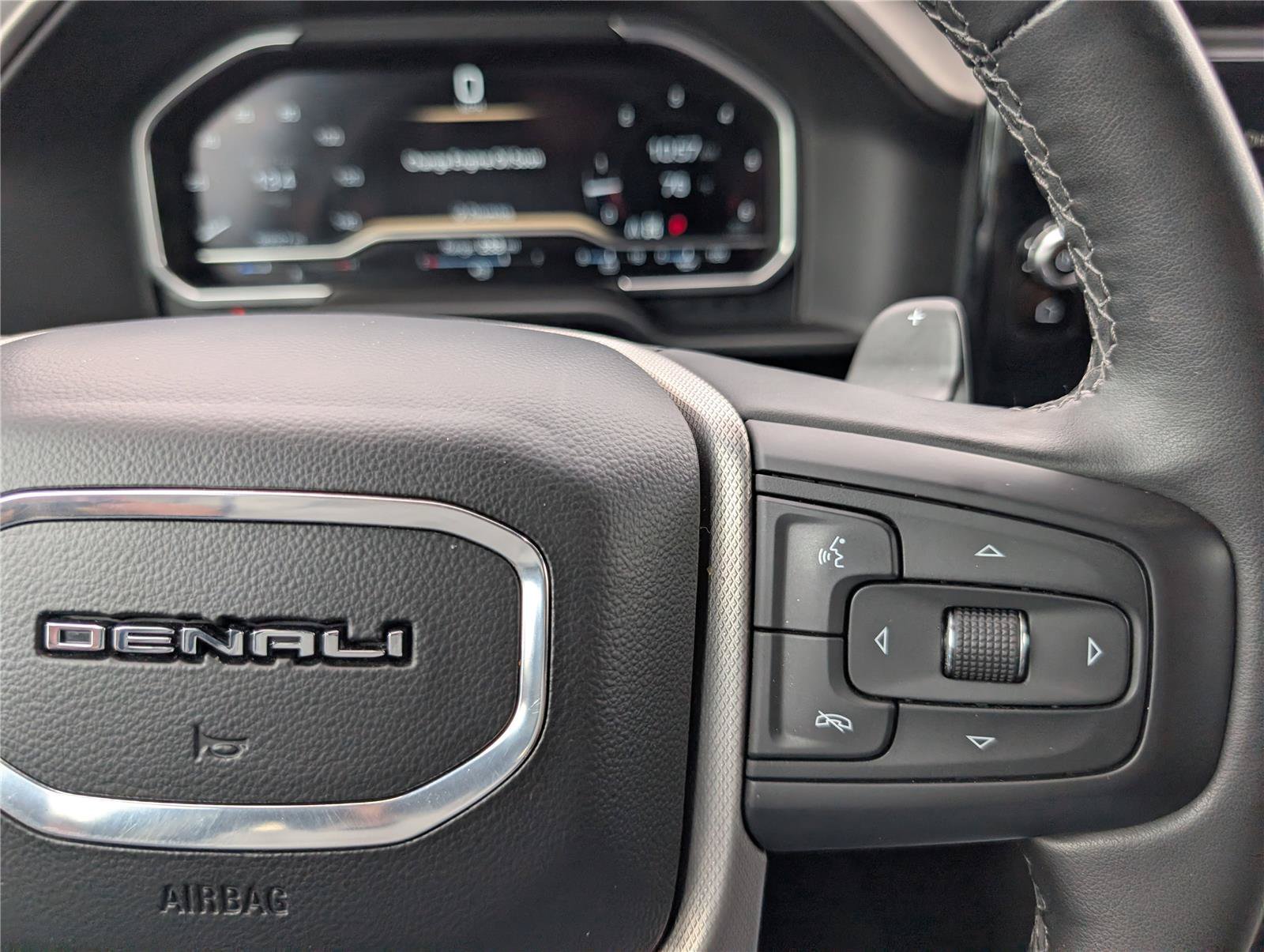 Used 2023 GMC Sierra 1500 Denali w/ Denali Reserve Package AWD/4WD image 25