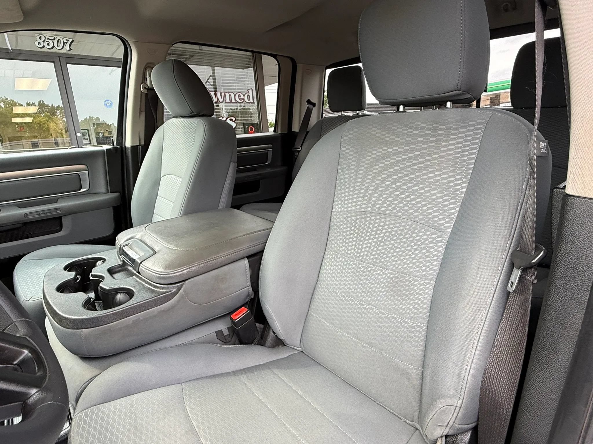 Used 2019 RAM 1500 Classic SLT AWD/4WD image 13
