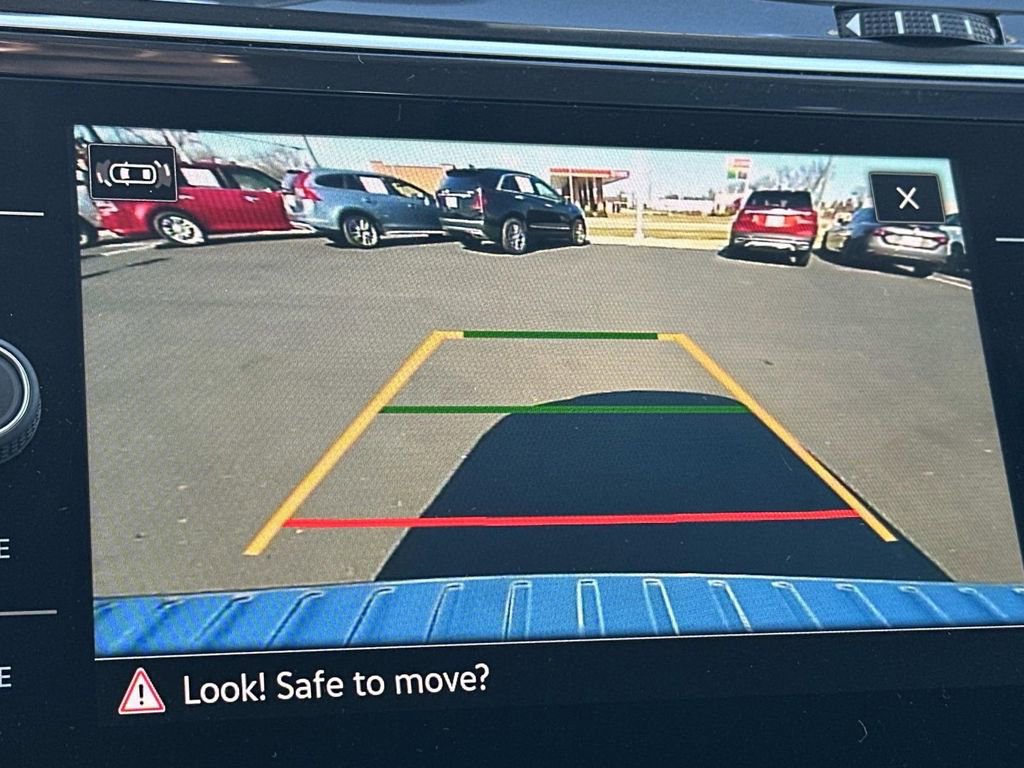 Used 2024 Volkswagen Tiguan Wolfsburg Edition image 27