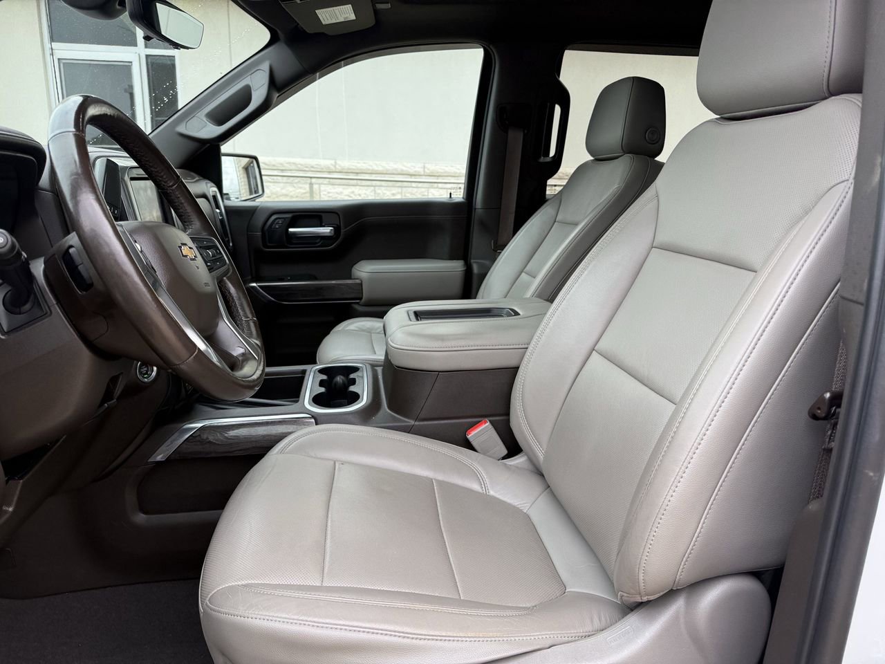 Used 2020 Chevrolet Silverado 1500 LTZ w/ LTZ Premium Package AWD/4WD image 25