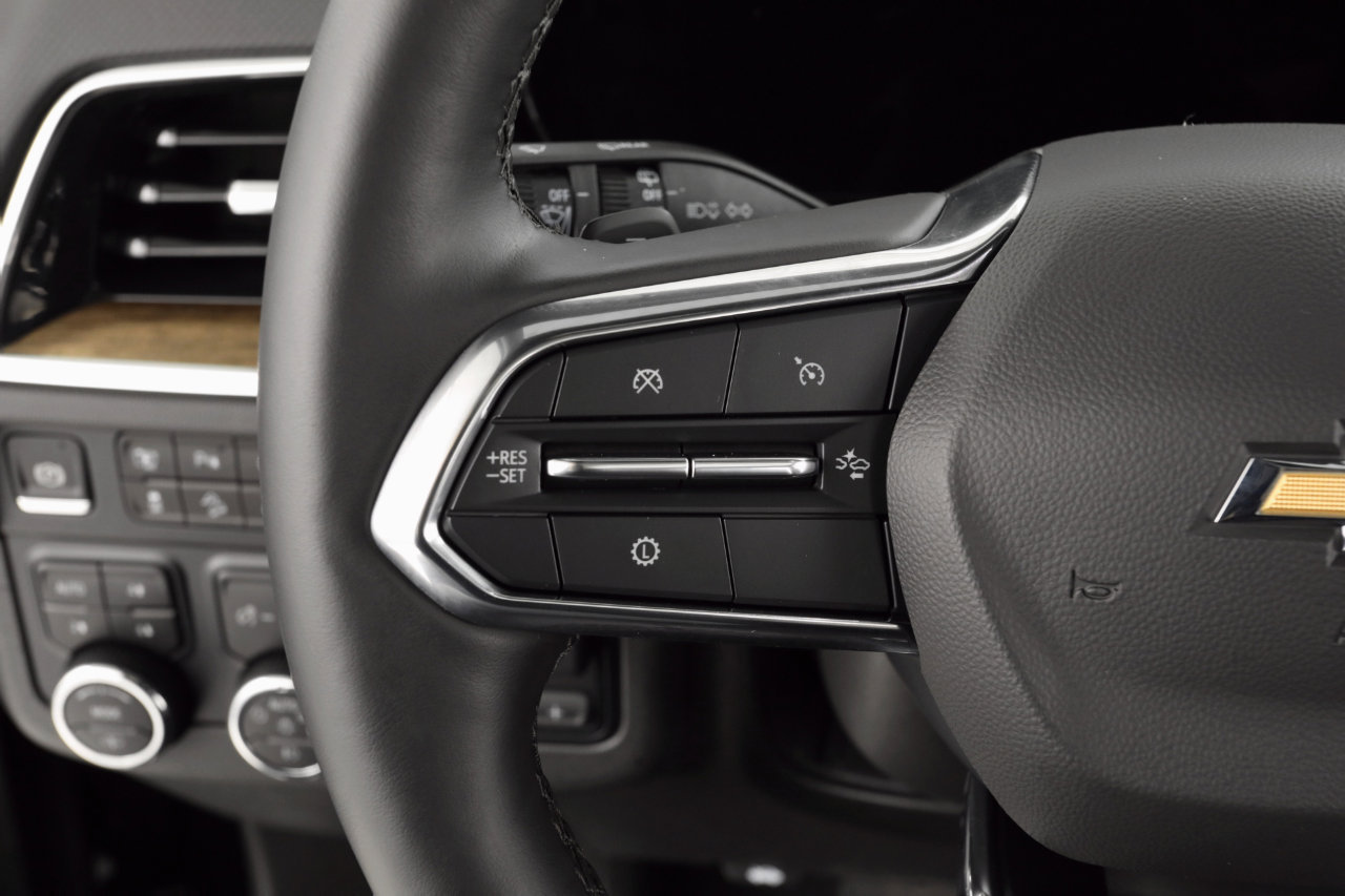 Used 2025 Chevrolet Tahoe High Country image 36