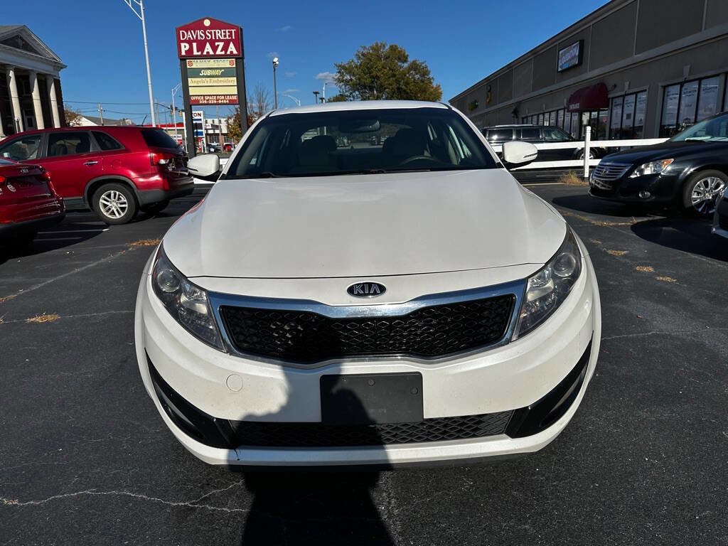 Used 2013 Kia Optima LX w/ Convenience Plus Pkg image 2