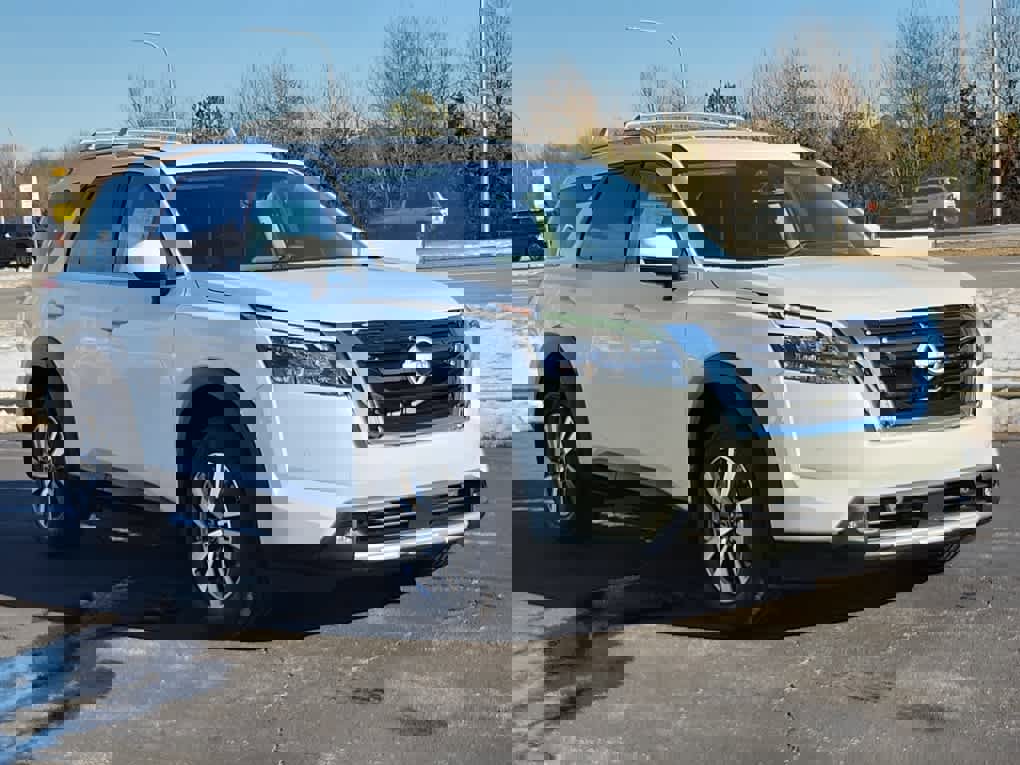 New 2025 Nissan Pathfinder SL w/ Cargo Package image 2