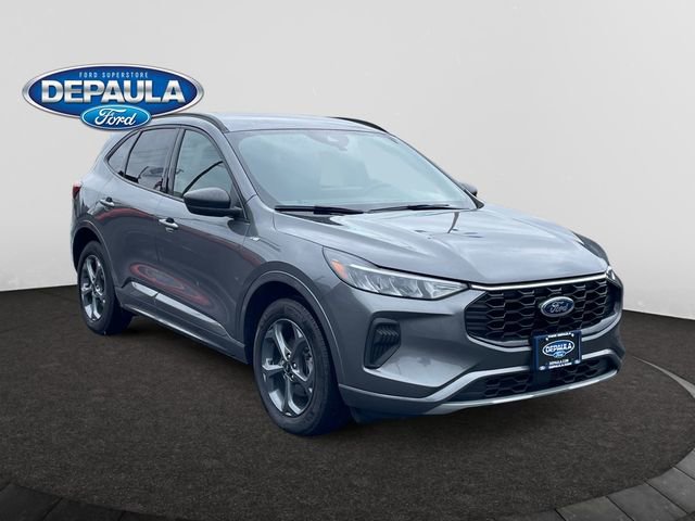 Used 2023 Ford Escape ST-Line w/ Tech Pack #1 AWD/4WD image 9