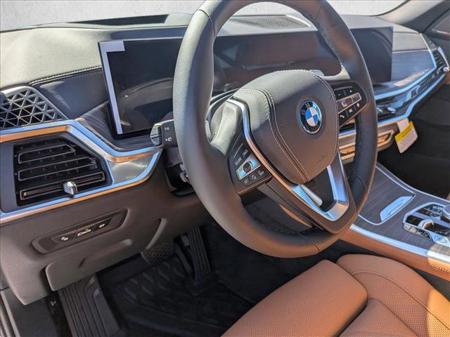 New 2026 BMW X5 xDrive50e image 3