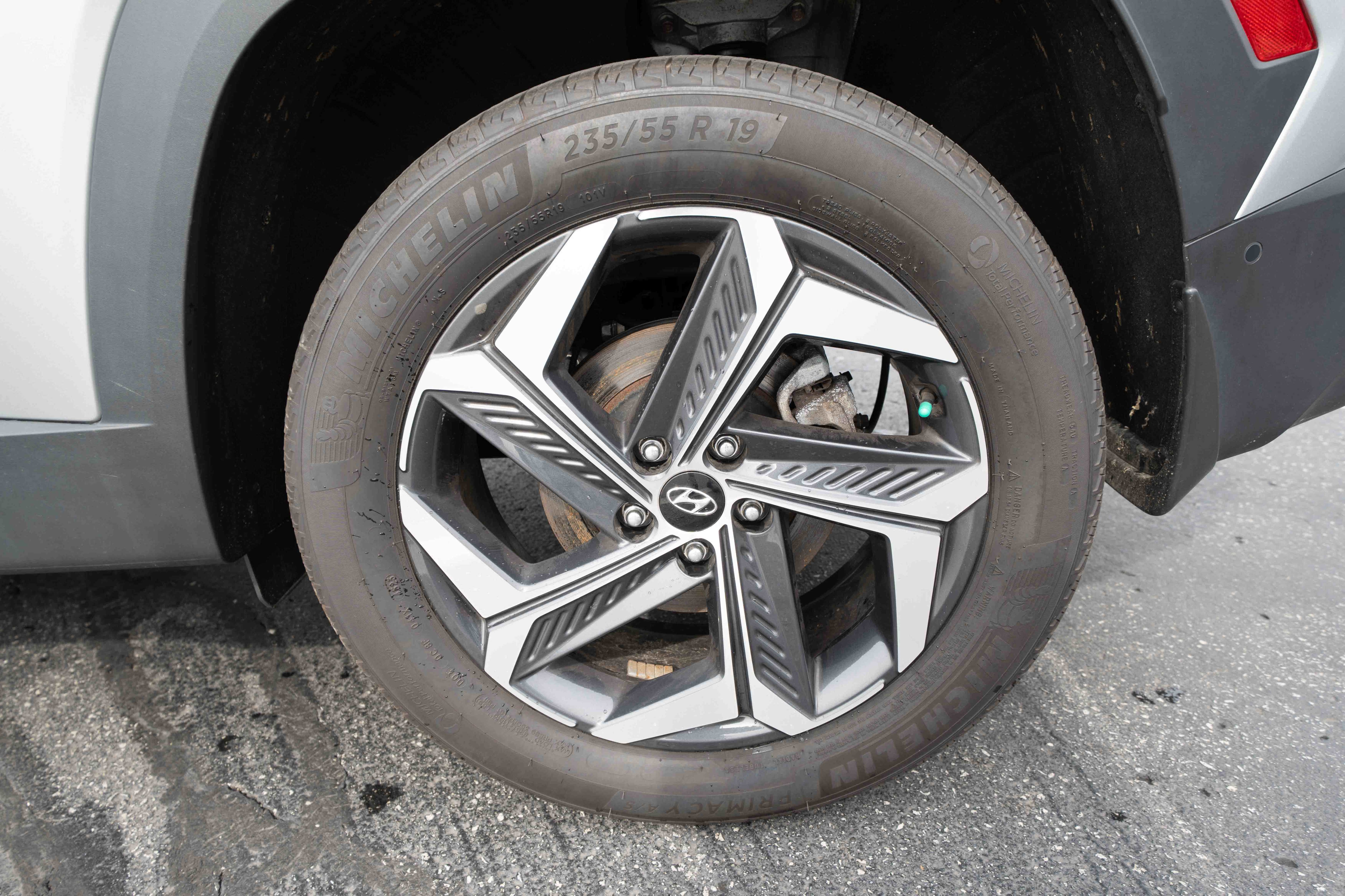 Used 2024 Hyundai Tucson Limited AWD/4WD image 30