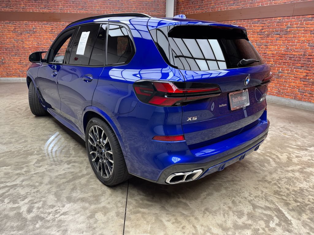 Used 2025 BMW X5 M60i AWD/4WD image 2