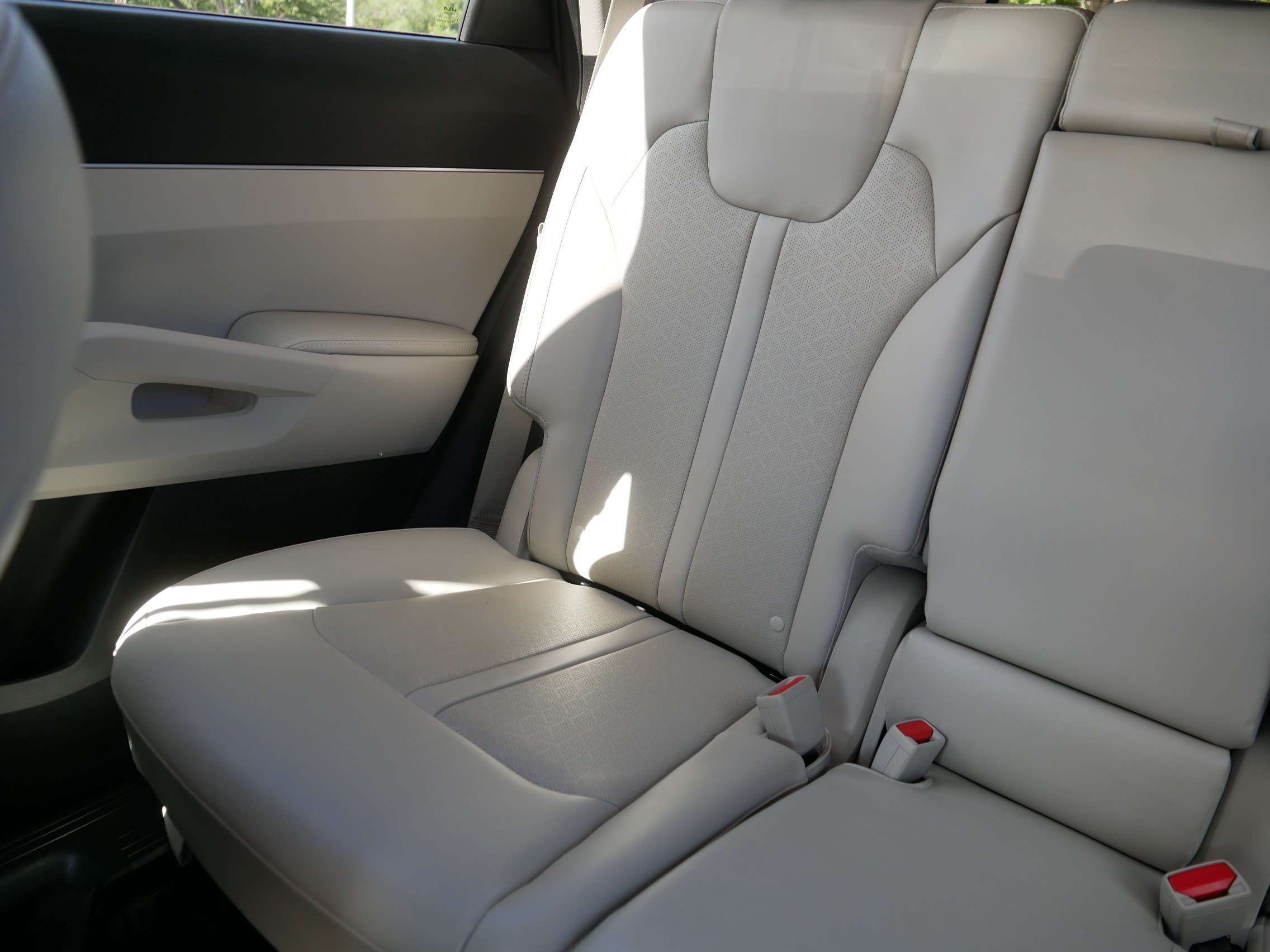Certified 2023 Kia Sorento S w/ Panoramic Sunroof Package AWD/4WD image 12
