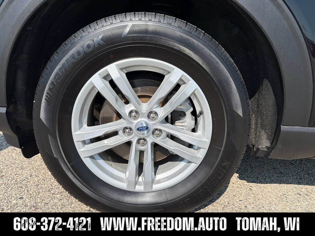 Used 2024 Ford Explorer XLT w/ Equipment Group 202A AWD/4WD image 13