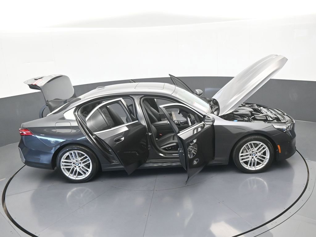 Used 2024 BMW 530i RWD image 75