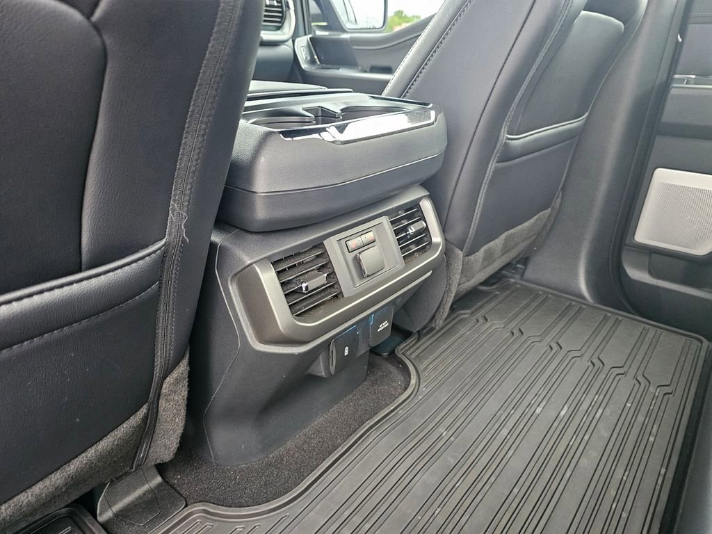Used 2025 Ford F150 Lariat w/ Equipment Group 502A High AWD/4WD image 12