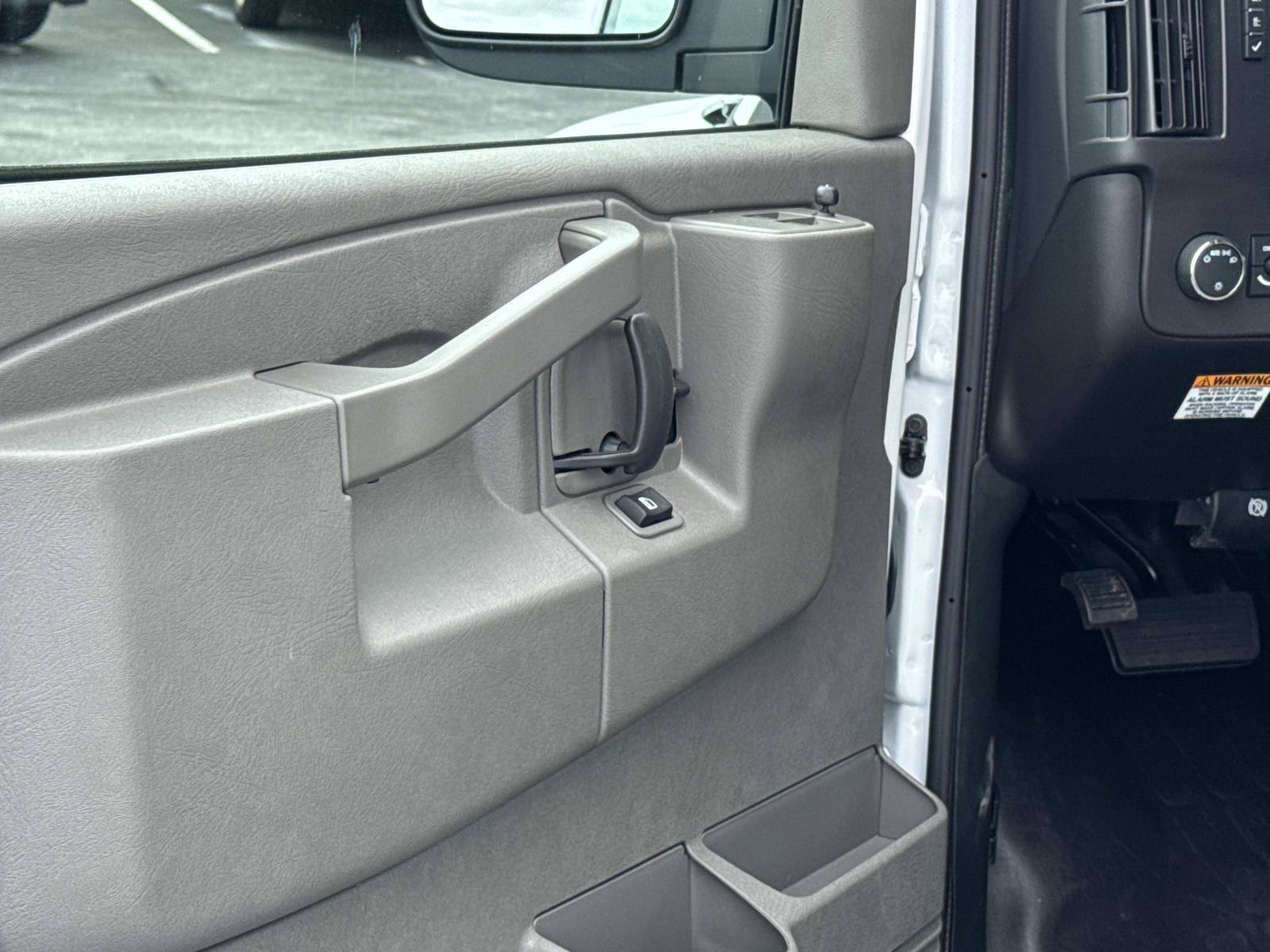 New 2026 Chevrolet Express 3500 w/ Power Convenience Package RWD image 15