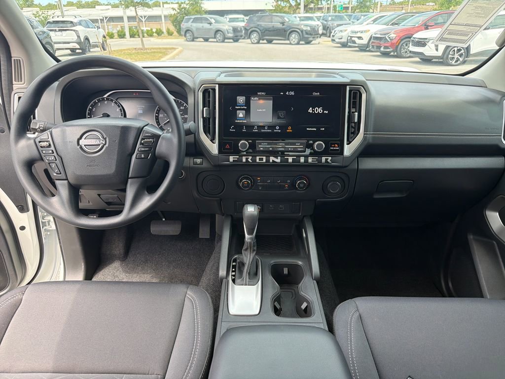 Certified 2025 Nissan Frontier SV RWD image 17