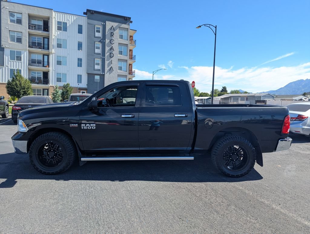 Used 2017 RAM 1500 Classic SLT AWD/4WD image 9