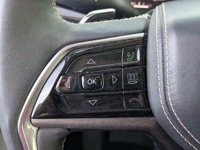 Used 2023 Jeep Grand Cherokee Overland w/ Luxury Tech Group IV image 25