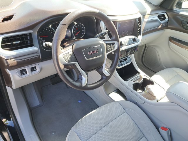 Used 2021 GMC Acadia SLE image 17