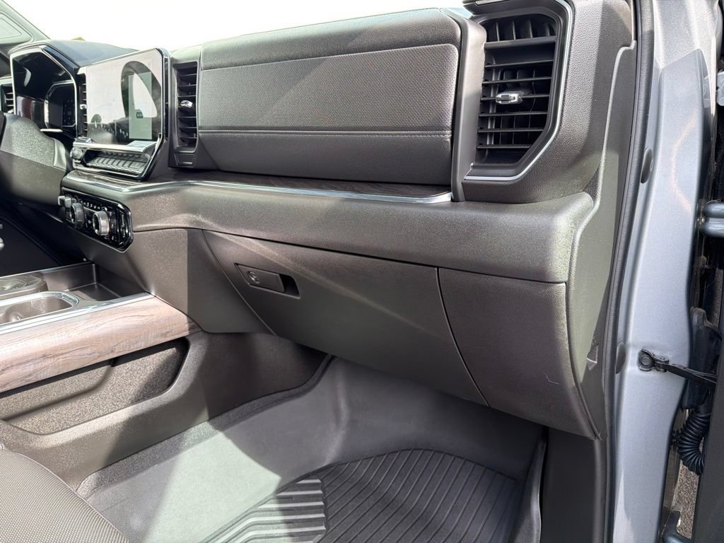 Used 2023 Chevrolet Silverado 1500 LTZ AWD/4WD image 39