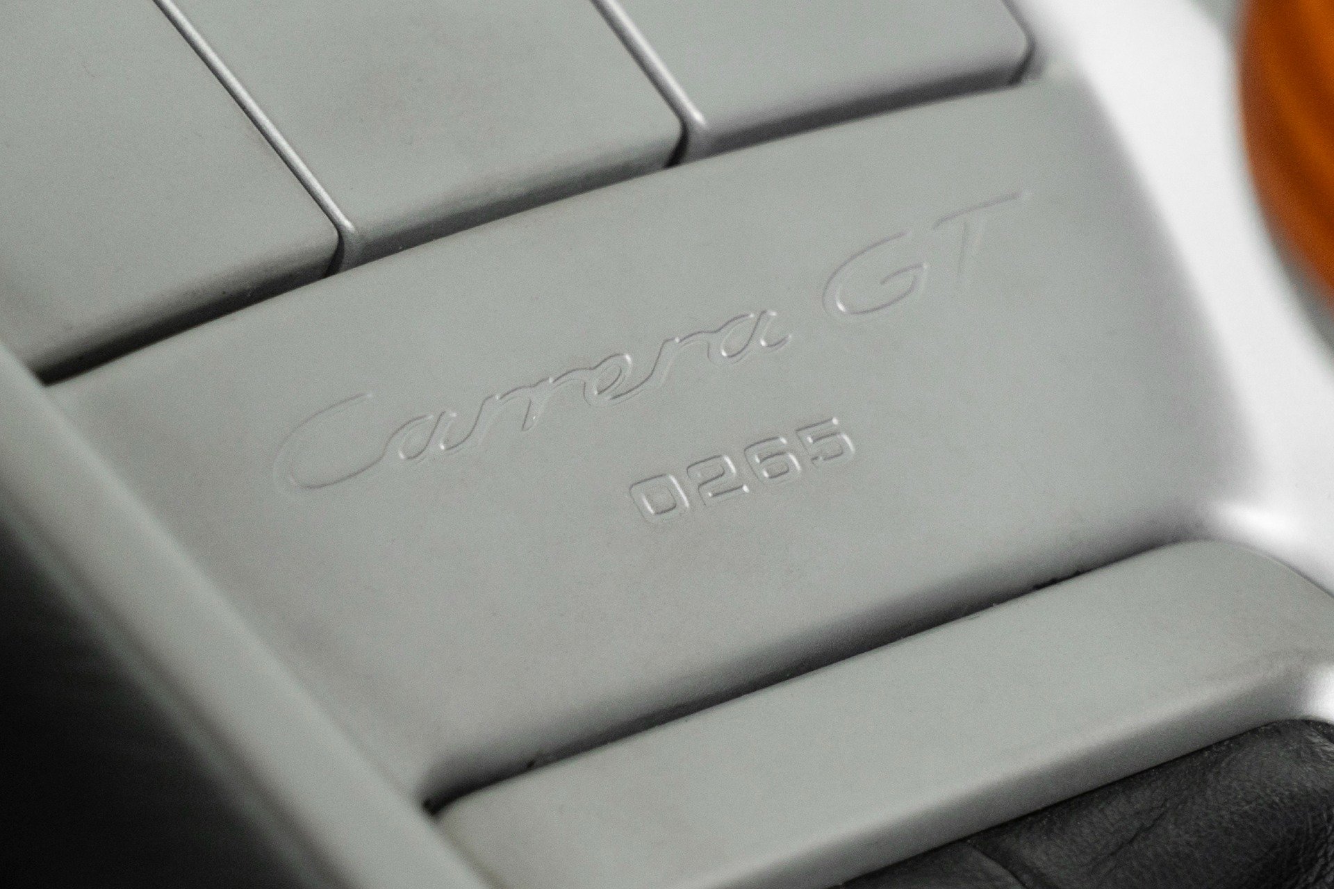 Used 2004 Porsche Carrera GT image 22