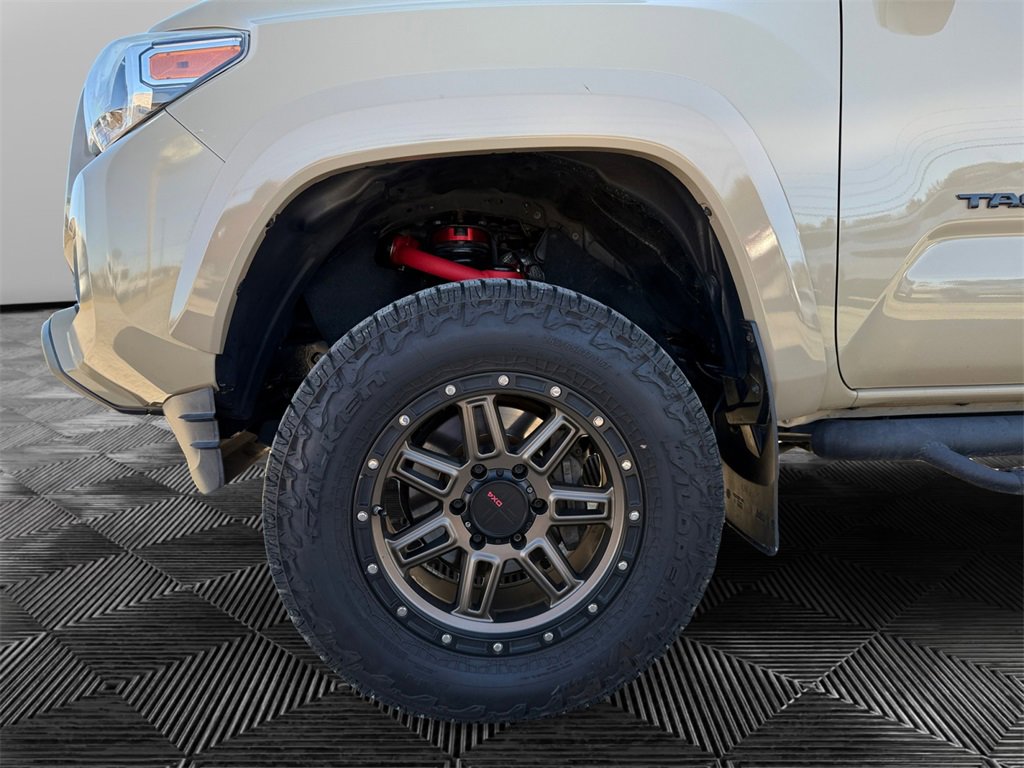 Used 2017 Toyota Tacoma SR5 image 14