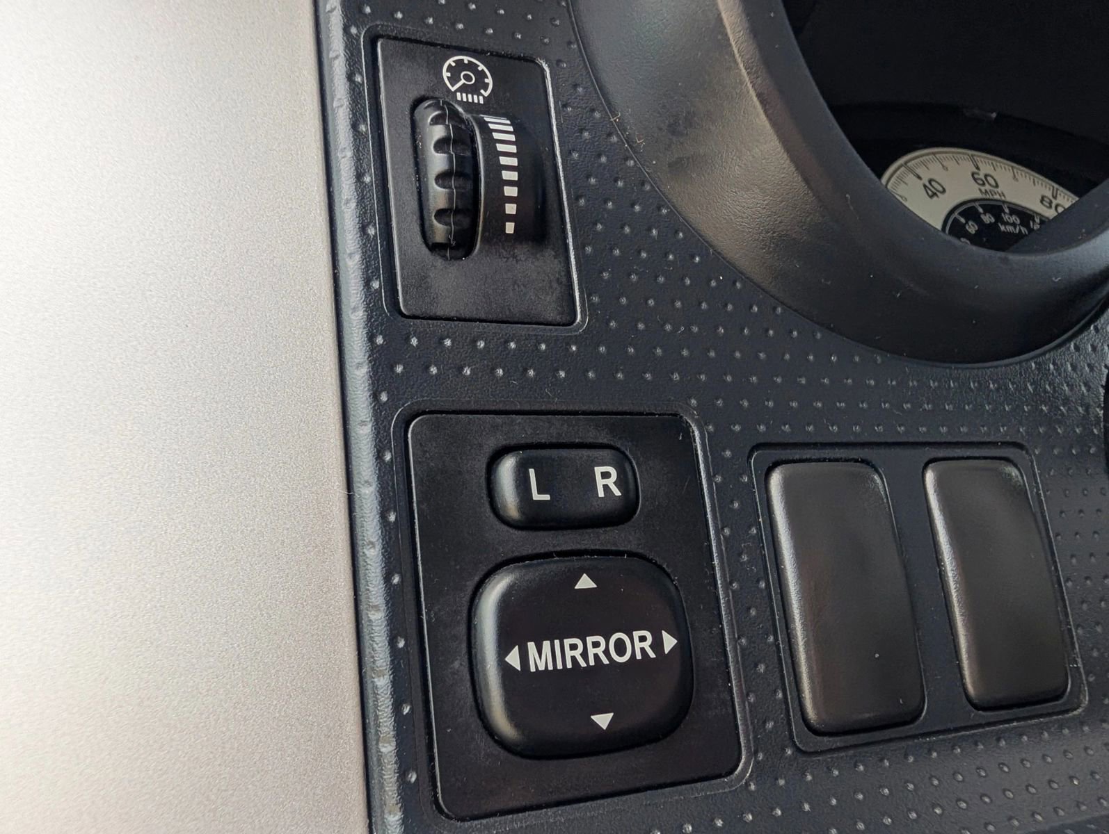 Used 2008 Toyota FJ Cruiser 2WD image 35