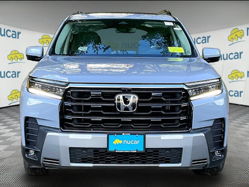 New 2026 Honda Pilot Touring image 2