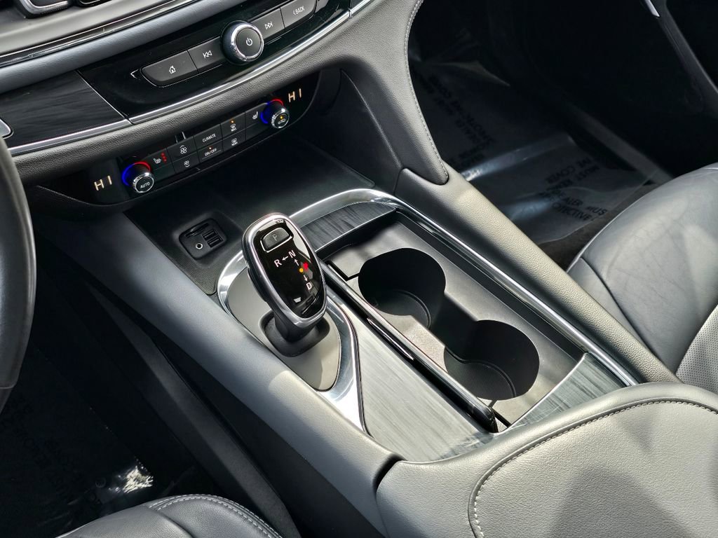 Used 2020 Buick Enclave Essence image 23