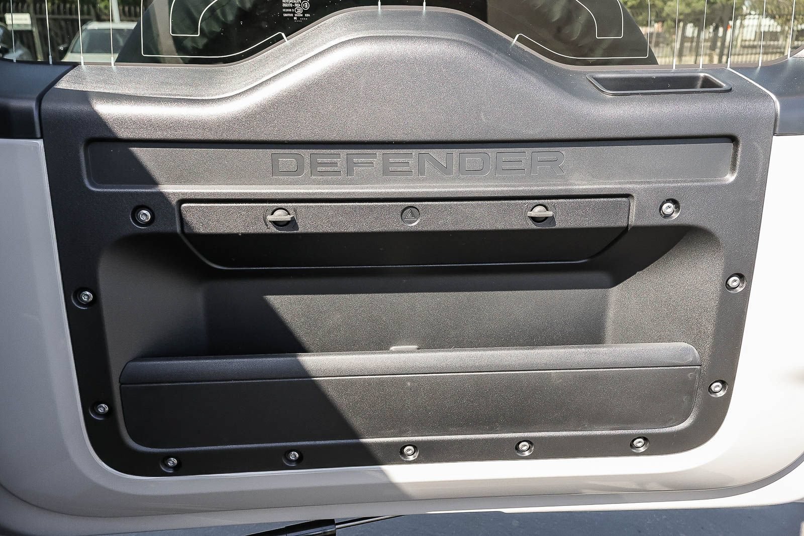 New 2026 Land Rover Defender 110 X-Dynamic SE AWD/4WD image 27