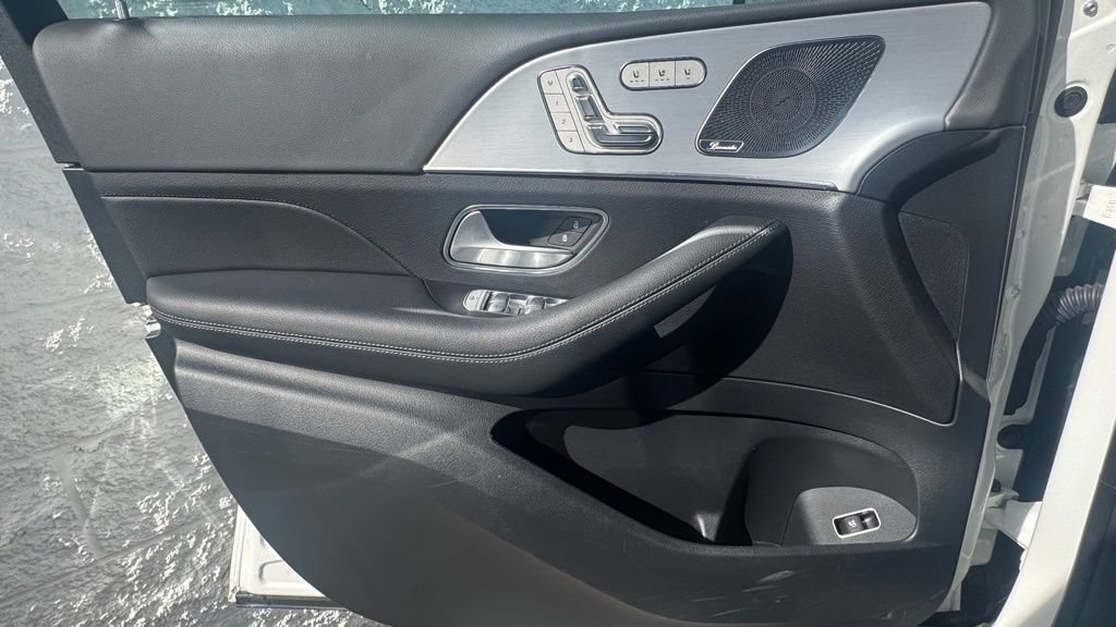 Used 2025 Mercedes-Benz GLE 350 4MATIC image 23