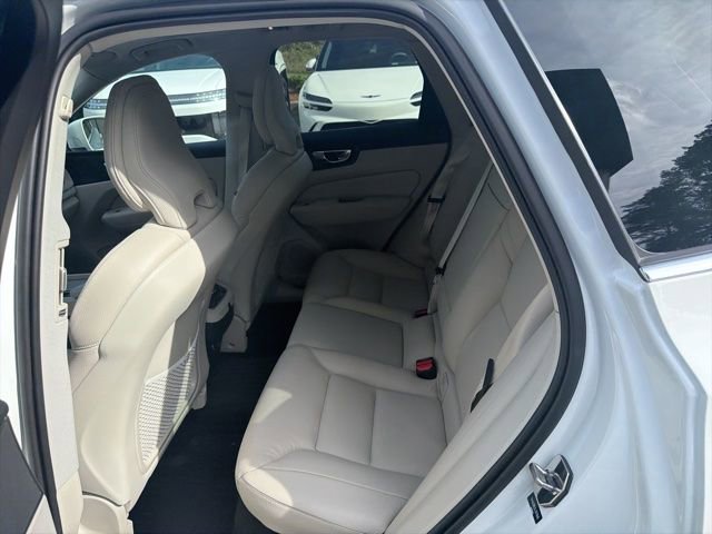 Used 2020 Volvo XC60 T6 Inscription w/ Protection Package Premier AWD/4WD image 7