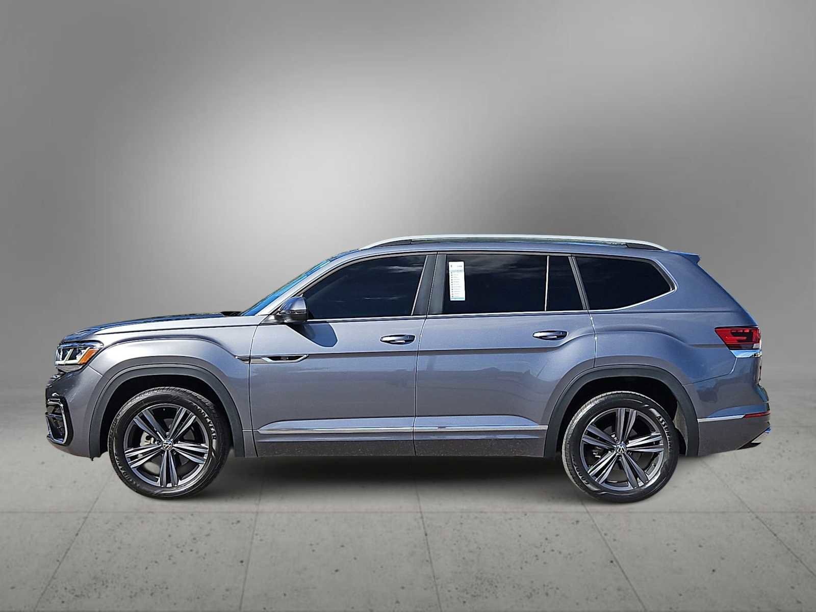 Used 2022 Volkswagen Atlas SEL R-Line image 5