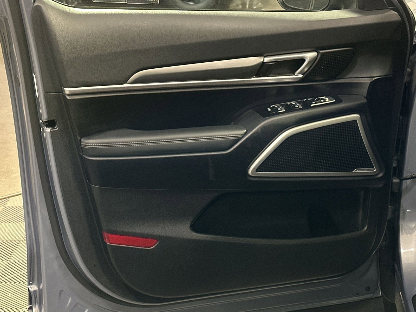 Used 2022 Kia Telluride S image 15