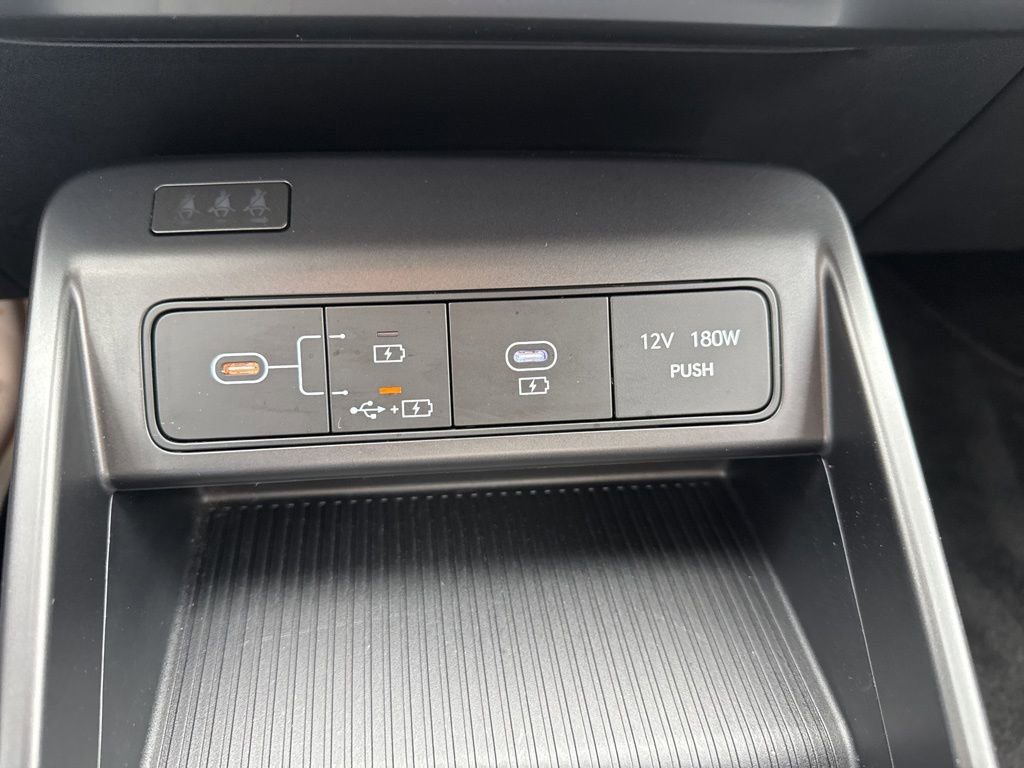 Certified 2024 Hyundai Kona SE image 15