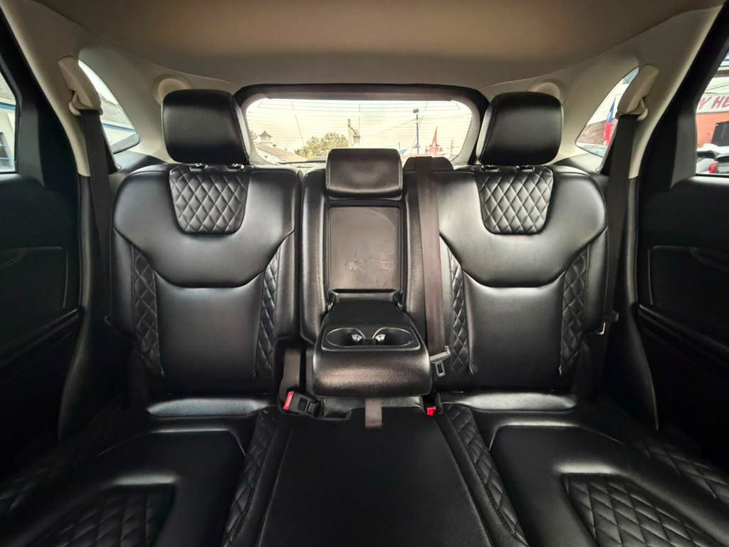 Used 2023 Ford Edge Titanium AWD/4WD image 33