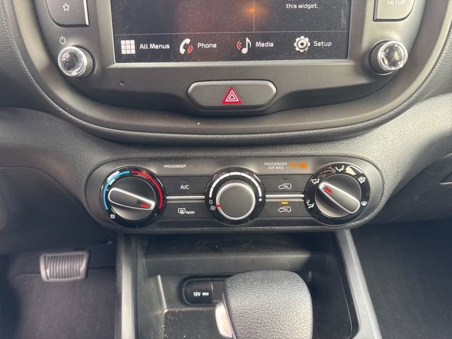 Used 2025 Kia Soul LX w/ LX Technology Package image 17