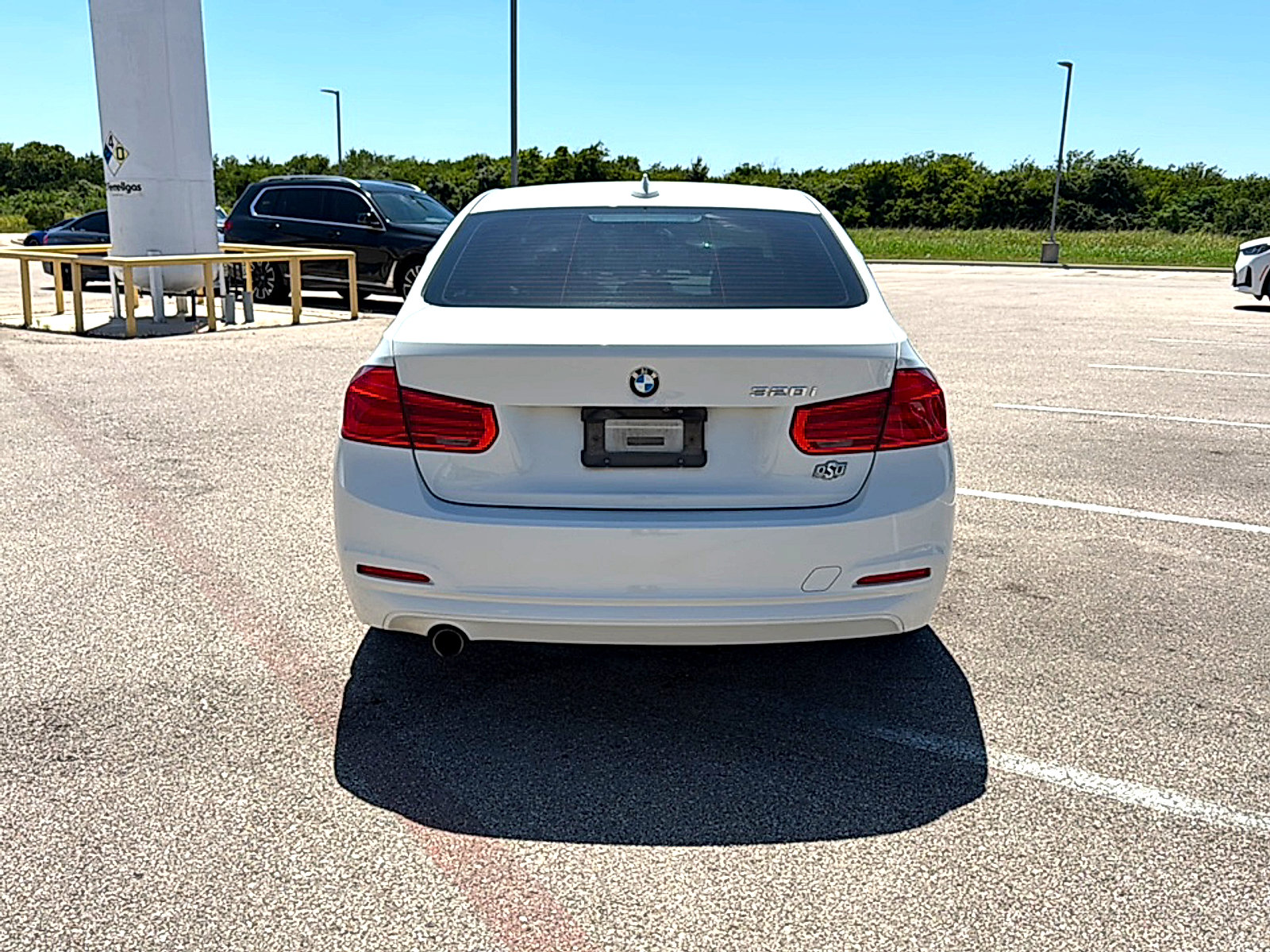 Used 2018 BMW 320i Sedan RWD image 6