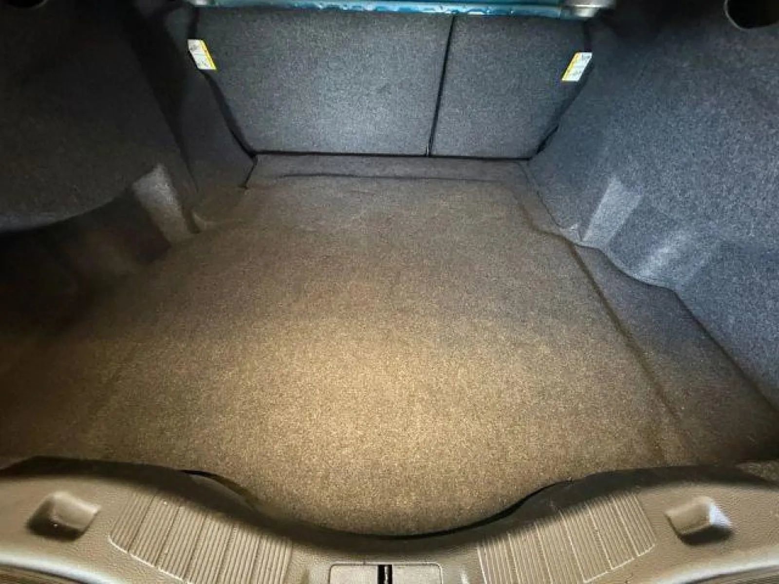 Used 2017 Ford Fusion SE w/ Fusion SE Technology Package image 11