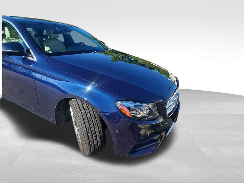 Used 2018 Mercedes-Benz E 300 4MATIC image 3