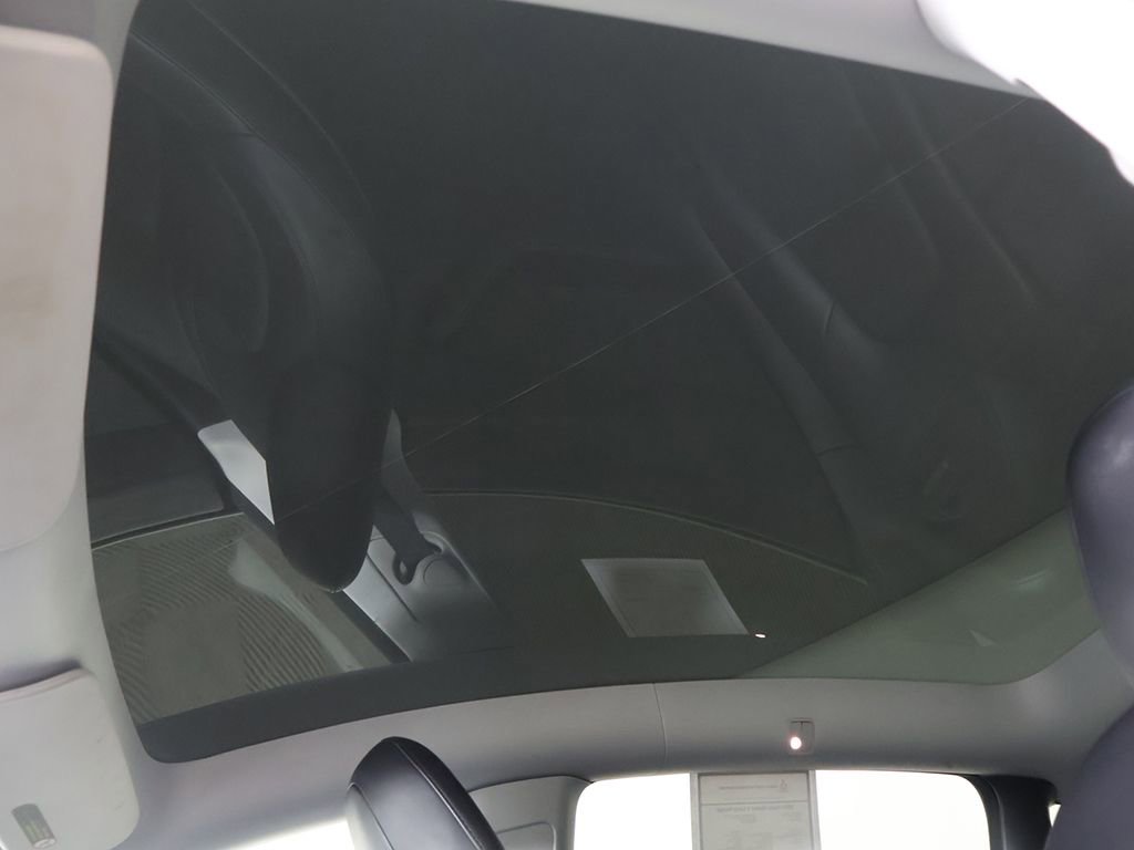 Used 2021 Tesla Model Y Long Range image 22