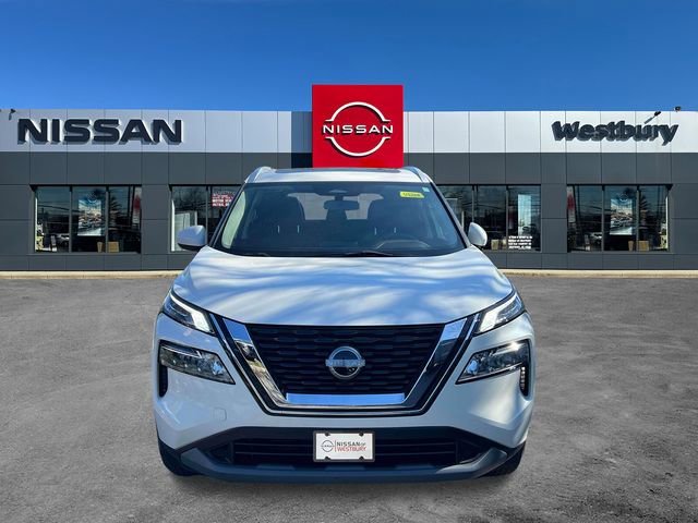 Used 2023 Nissan Rogue SV w/ SV Premium B Package image 2