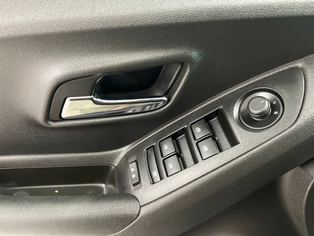 Used 2020 Chevrolet Trax LT FWD image 18