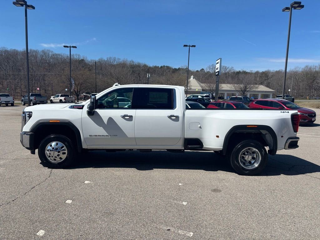 New 2026 GMC Sierra 3500 SLT w/ SLT Convenience Package AWD/4WD image 3