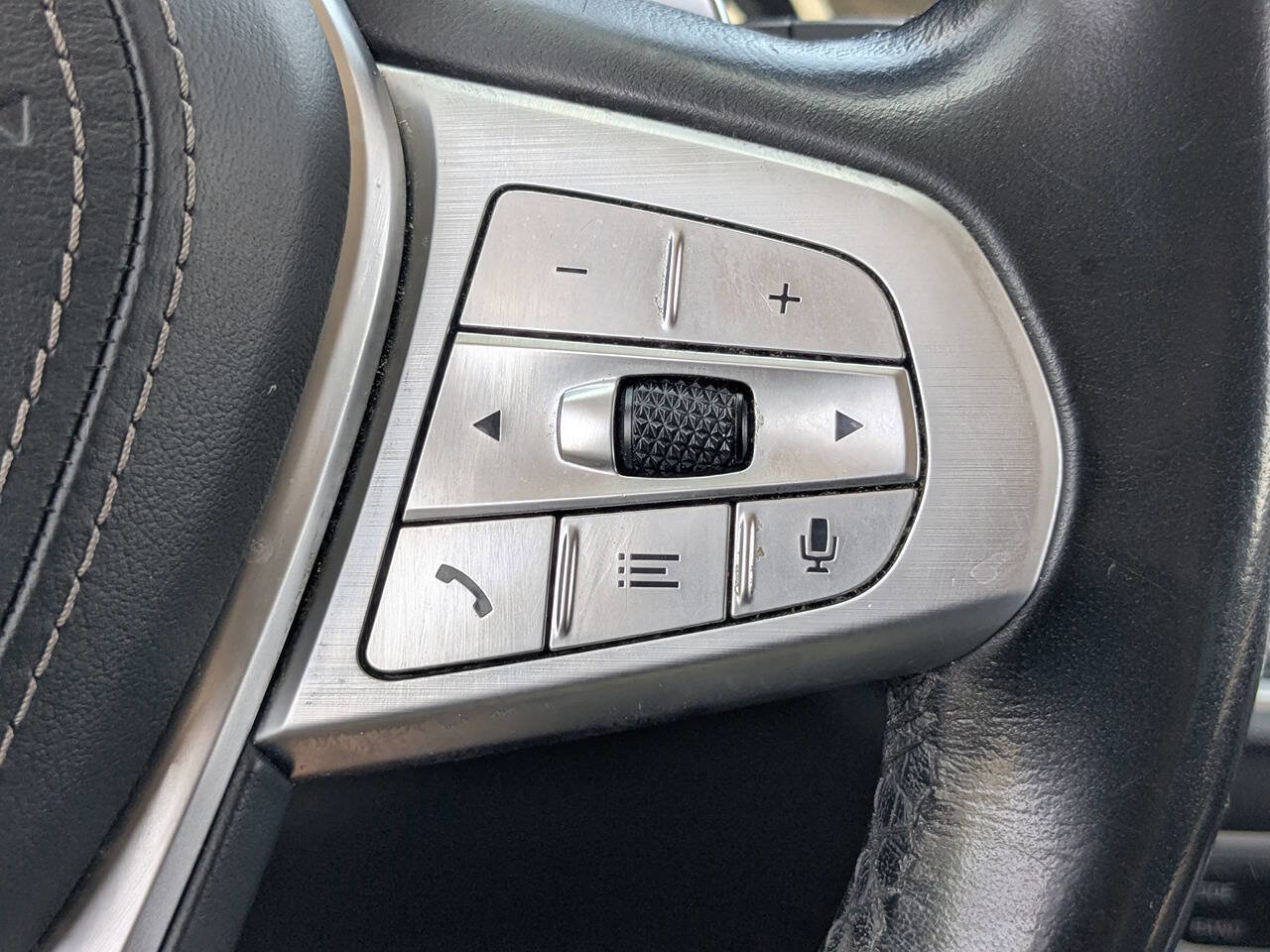 Used 2019 BMW X7 xDrive40i w/ Parking Assistance Package image 34