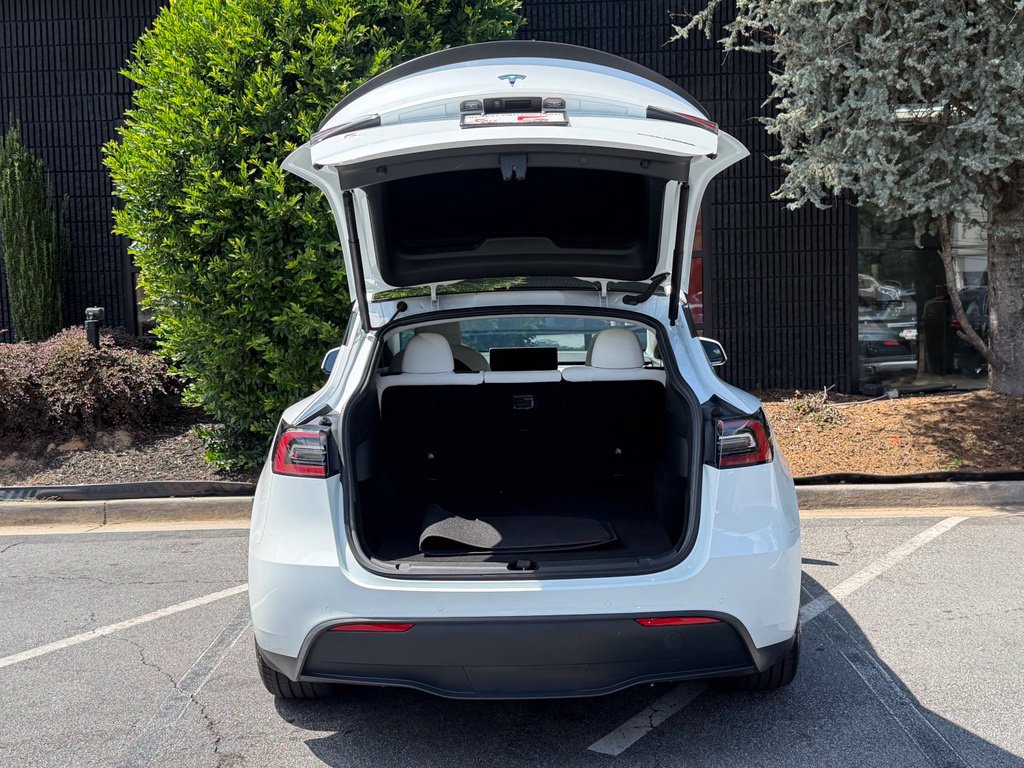 Used 2022 Tesla Model Y Performance AWD/4WD image 17