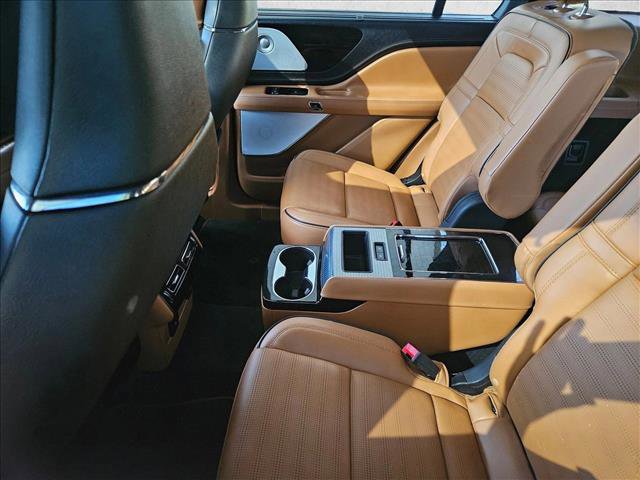 Used 2024 Lincoln Aviator Black Label w/ Jet Package image 10