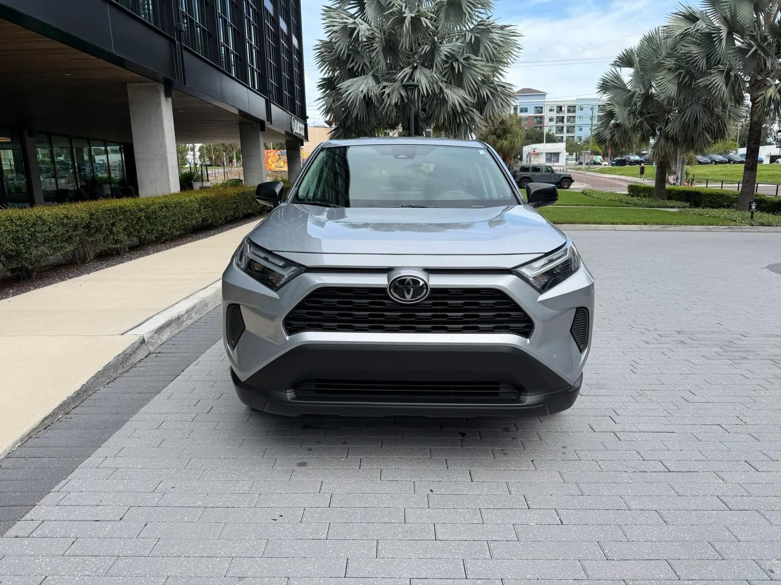 Used 2023 Toyota RAV4 LE FWD image 3