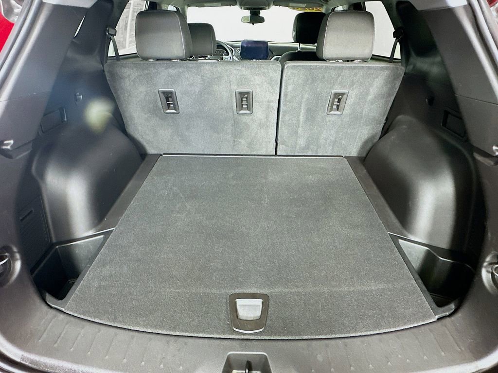 Used 2023 Chevrolet Blazer LT image 31